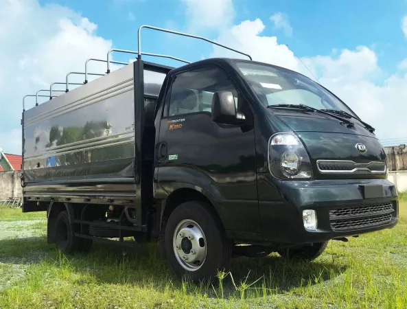 Dịch vụ thay Kính chắn gió xe tải KIA K250 tận nơi